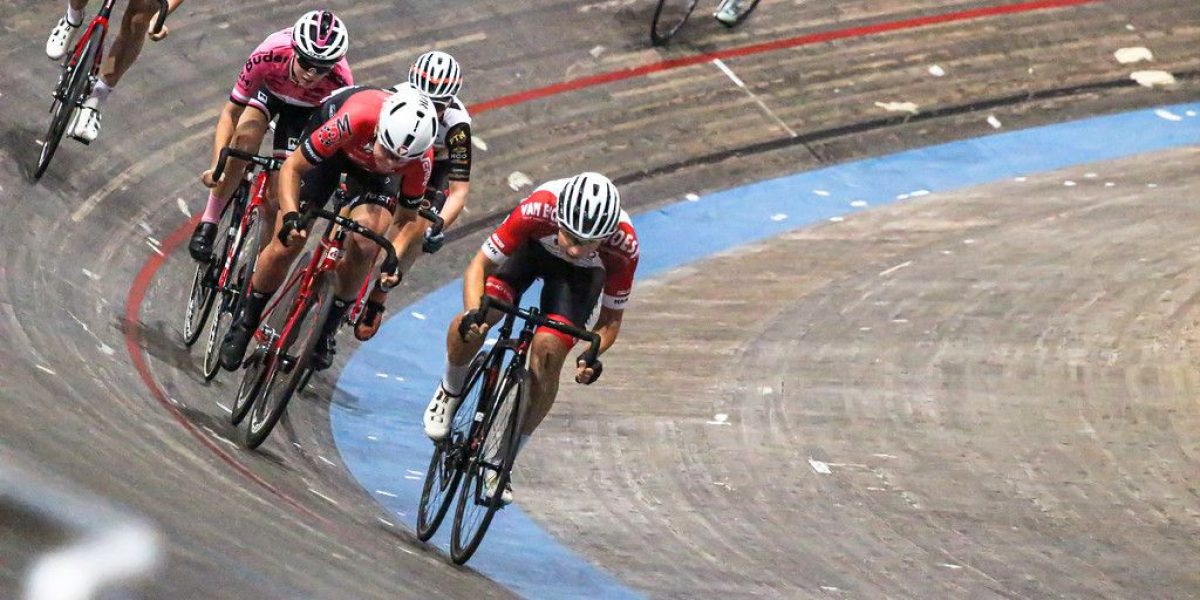 ÖM Bahn 29/10/2020 Österreichische Bahnmeisterschaften - 29/10/2020 - Dusika-Stadion, Wien - Omnium - Bild zeigt: Kathrin Schweinberger (Öamtc RC Tirol), Verena Eberhardt (RC Arbö Südburgenland) - Foto: Peter Maurer/ÖRV