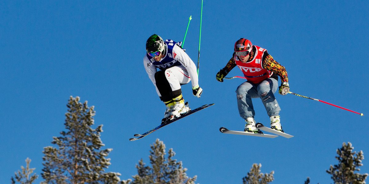 IDRE,SWEDEN,14.FEB.16 - FREESTYLE SKIING - FIS World Cup, Ski Cross. Image shows Thomas Zangerl (AUT) and Brady Leman (CAN). Photo: GEPA pictures/ Matthias Hauer