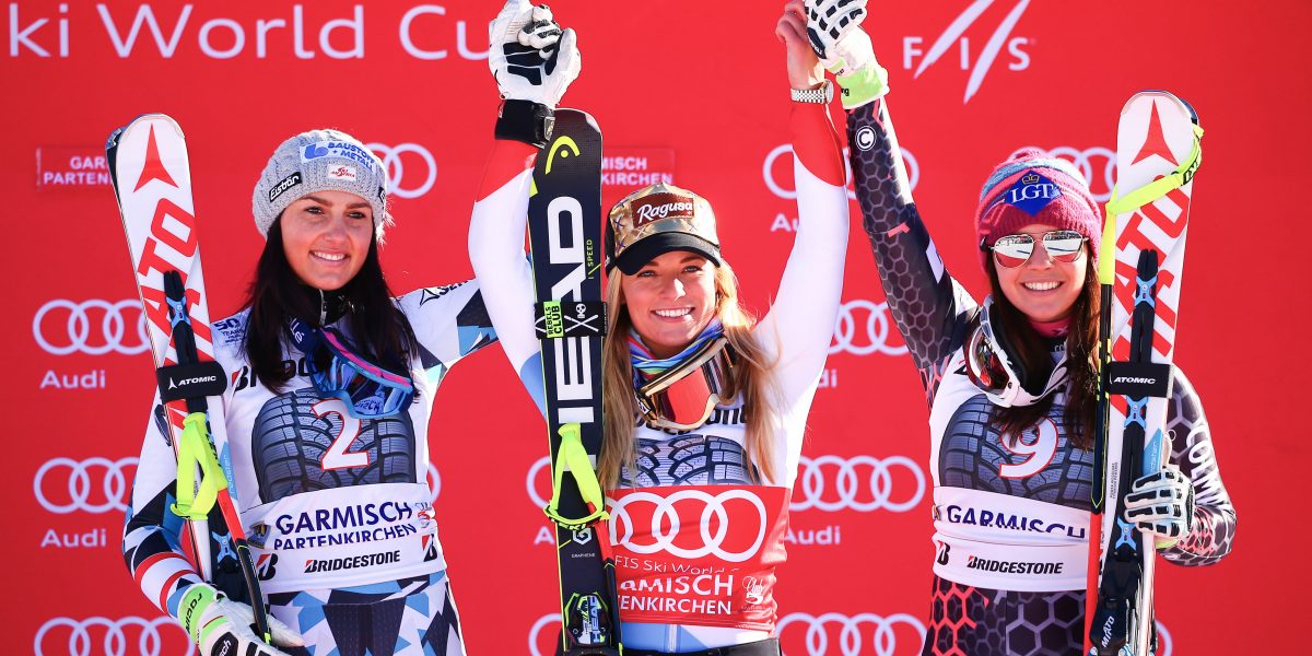 GARMISCH-PARTENKIRCHEN,GERMANY,22.JAN.17 - ALPINE SKIING - FIS World Cup, Super G, ladies. Image shows Stephanie Venier (AUT), Lara Gut (SUI) and Tina Weirather (LIE). Photo: GEPA pictures/ Christopher Kelemen